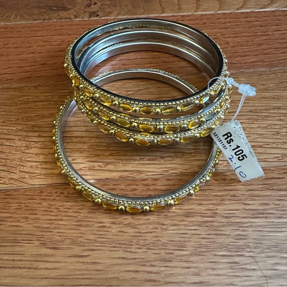 NWT Indian Kundan bracelets size 2.10 sets of 4. - Picture 4 of 11